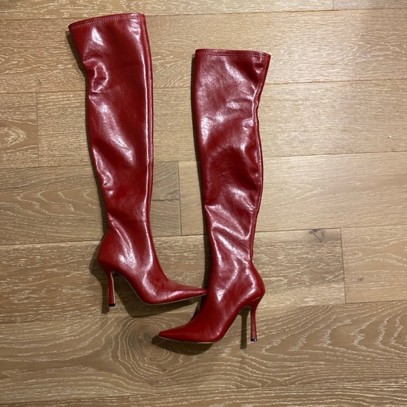 Thigh high red boots - Picture 1 of 6